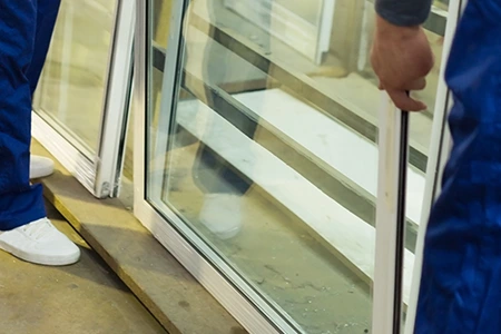 Commercial Glass Repair Technician in DeLand, FL